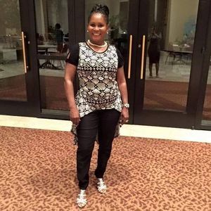 Meet your Posher, Annie